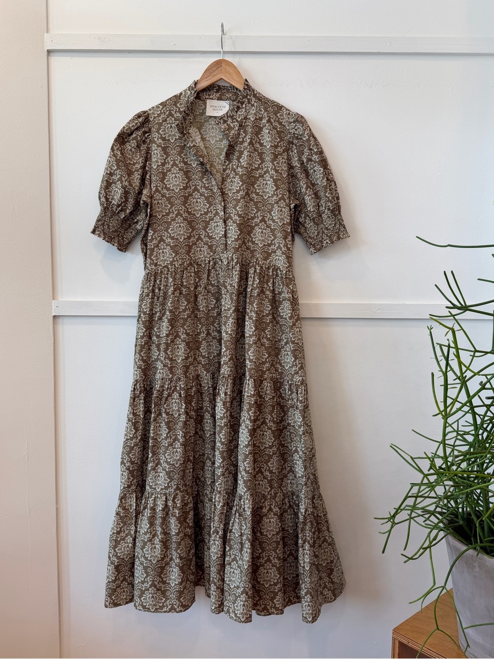HYACINTH HOUSE TUCKERNUCK Bennet Green Floral Tiered Midi Dress Small